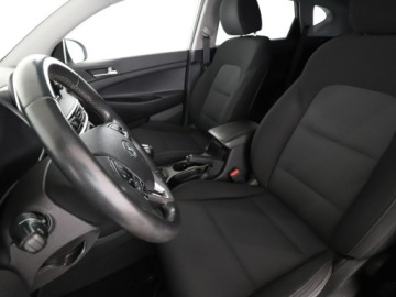 Hyundai Tucson III SUV Facelifting 1.6 GDi 132KM 2019 Hyundai Tucson klima auto kamera i czujniki, zdjęcie 12