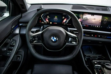 BMW Seria 5 G90-91 2023 BMW 520 xDrive Sedan, Demo - Koła zimowe w cenie!, zdjęcie 12