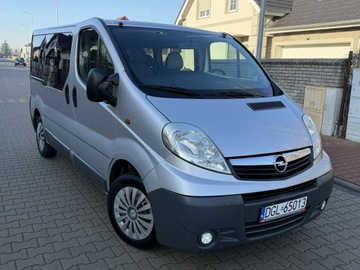 Opel Vivaro A 2011 Opel Vivaro Zarejestrowany Klima 2.0 DCI 9-osobowy