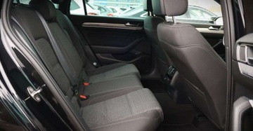 Volkswagen Passat B8 Variant Facelifting 2.0 TDI SCR 150KM 2022 Volkswagen Passat (nr 27) 2.0 TDI 150KM Salon PL Tempomat Kamera Panorama, zdjęcie 14