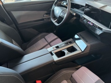 Opel 2025 Od ręki - GS 1.2 Turbo 145KM / Pakiet Tech Plus, zdjęcie 5