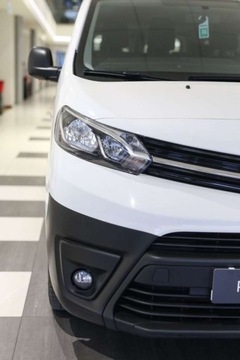 Toyota 2022 Toyota Proace Verso Kombi 2.0 D-4D Long 2,8t 2.0 Diesel 145KM, zdjęcie 9