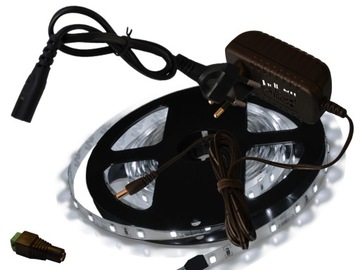 ZESTAW TAŚMA 2835 120 LED BIAŁA ZASIL. GNIAZDO 2m