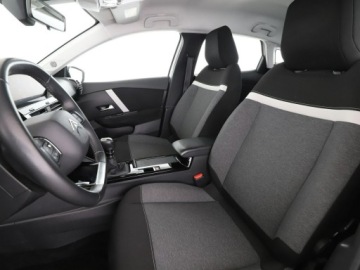 Citroen C4 III SUV 1.2 PureTech 130KM 2021 Citroen C4 PDC klima-auto. Bluetooth tempomat, zdjęcie 12