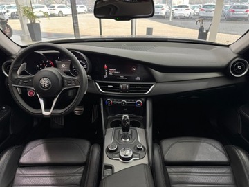 Alfa Romeo Giulia II Sedan Facelifting 2.0 Turbo 280KM 2020 Alfa Romeo Giulia Q4 Veloce / Kamera cofania / And, zdjęcie 12