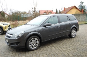 Opel Astra H Kombi 1.6 ECOTEC 115KM 2009