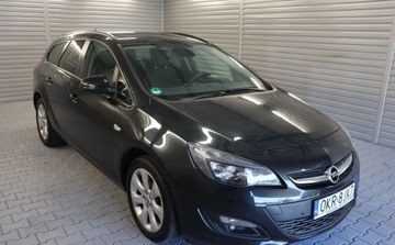 Opel Astra J Sports Tourer Facelifting 1.4 Turbo ECOTEC 140KM 2015