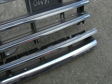 РЕШЕТКА VW TOUAREG III 760853653E 651L W-WA