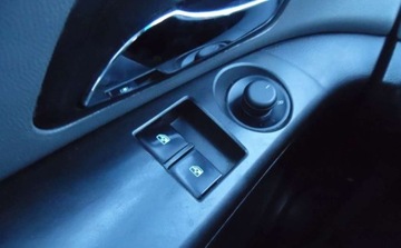 Chevrolet Cruze Sedan 1.8 16V DOHC 141KM 2013 Chevrolet Cruze 2013r, Salonowy, 1.8 BenzynaLPG. Lekko uszkodzony prawy ty, zdjęcie 9