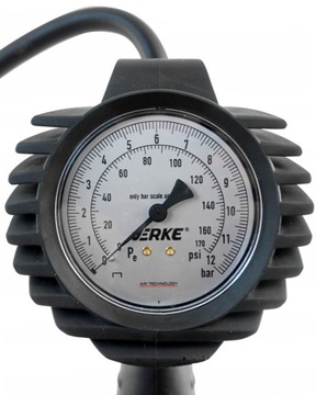 ПНЕВМАТИЧЕСКИЙ ПИСТОЛЕТ ДЛЯ НАКАЧАНИЯ ШИН С МАНОМЕТРОМ КОМПРЕССОРА