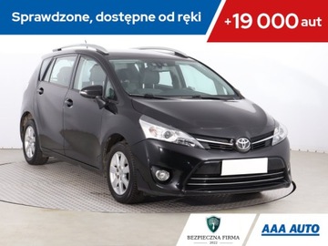 Toyota Verso Minivan Facelifting 1.8 Valvematic 147KM 2014 Toyota Verso 1.8 Valvematic, Salon Polska