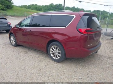 Chrysler Pacifica II 2021 Chrysler Pacifica Touring L 2021 3.6l 3.6 Benzyna 287KM, zdjęcie 3