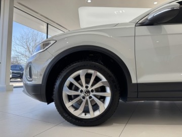 Volkswagen T-Roc I SUV Facelifting 1.5 TSI ACT 150KM 2023 Volkswagen T-Roc Life / Kamera cofania / LED / Car, zdjęcie 16