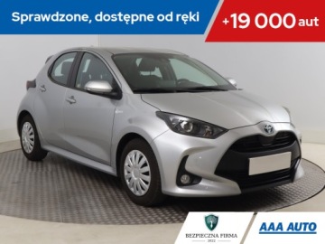 Toyota Yaris IV Hatchback 1.5 Hybrid Dynamic Force 116KM 2022 Toyota Yaris 1.5 VVT-i Hybrid, Salon Polska
