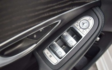 Mercedes Klasa C W205 2019 Mercedes-Benz Klasa C 2.0B AMG 265KM Navi Kamera Aktywne wydechy 123 TYS KM, zdjęcie 17