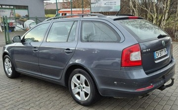 Skoda Octavia II Kombi 1.6 TDI CR DPF 105KM 2011 Skoda Octavia lifting 1.6 TDI 105KM 4x4 Klimatronic 6 biegow Alufelgi 1.6, zdjęcie 2