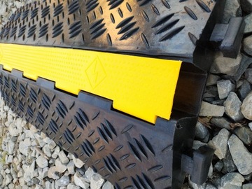 Кабельный пандус, порог, площадка, крышка, защита кабеля