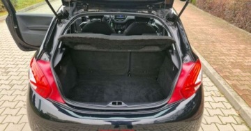 Peugeot 208 I Hatchback 3d 1.6 e-HDI 92KM 2014 Peugeot 208 Peugeot 208 1.6 e-HDi Allure STT 1.6 Diesel 92KM, zdjęcie 12