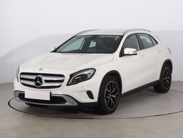 Mercedes GLA I Off-roader 1.6 180 122KM 2016 Mercedes GLA GLA 180, Salon Polska, Serwis ASO, zdjęcie 1