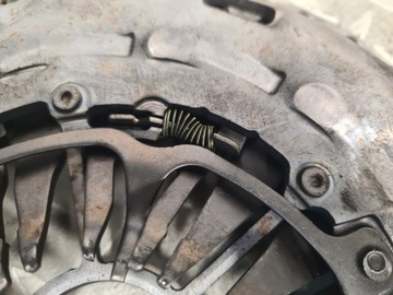 DWU MAS KOLO DVOUHMOTNÉ SPOJKA M32 ASTRA III H 1.9 CDTI 120KM 150KM