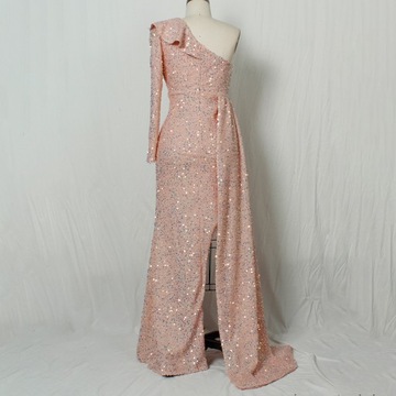 Sukienki Seksowna sukienka bez ramiączek z wysokim rozcięciem B194-106