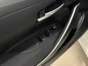 Toyota Corolla XII Sedan 1.5 VVT-i 125KM 2022 Toyota Corolla Comfort / Kamera cofania / CarPlay/, zdjęcie 18