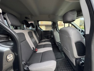 Citroen Berlingo II Combi Facelifting 2015 1.6 BlueHDi 100KM 2015 Citroen Berlingo Citroen Berlingo II (2008 - 2018) 1.6 1.6 Diesel 99KM, zdjęcie 31