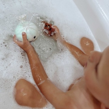ИГРУШКА ДЛЯ ВАННЫ КИТ, ПРОРАЩИВАЮЩАЯ ВОДУ, СВЕТОДИОДНЫЙ ФОНТАН WOOPIE BABY