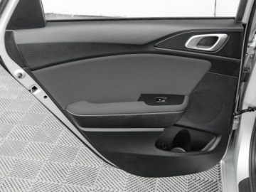 Kia Ceed III Kombi Facelifting 1.5 T-GDI 160KM 2022 Kia Cee'd GD4E976#1.5 T-GDI M 2 stref klima K.cof, zdjęcie 22