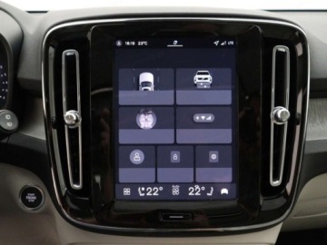 Volvo XC40 Crossover Facelifting 2.0 B4 197KM 2026 VOLVO XC40 B4 Ultra Dark Suv 2.0 (197KM) 2026, zdjęcie 11