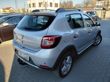 Dacia Sandero II Hatchback 5d 1.5 dCi 90KM 2014 Dacia Sandero Nawigacja Klimatyzacja Elektryka PDC 1.5 Diesel 90KM, zdjęcie 6