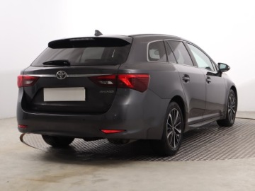 Toyota Avensis III Wagon Facelifting 2015 1.8 Valvematic 147KM 2018 Toyota Avensis 1.8 Valvematic, Salon Polska, zdjęcie 4
