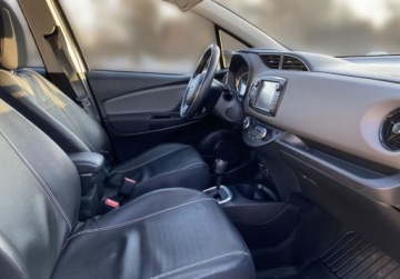 Toyota Yaris III Hatchback 5d Facelifting Hybrid 100KM 2017 Toyota Yaris Hybrid 100 Life Toyota Mikolajczak Leszno 1.5 Hybryda 100KM, zdjęcie 11