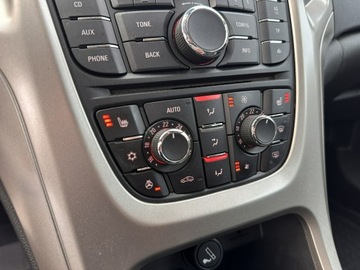 Opel Astra J Sports Tourer 1.4 Turbo ECOTEC 140KM 2012 Opel Astra Bogata wersja/Nowy rozrząd/Serwis/, zdjęcie 25