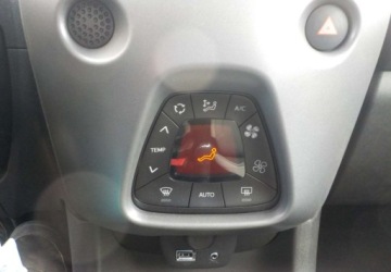 Toyota Aygo II Hatchback 3d Facelifting 1.0 VVT-i 72KM 2021 Toyota Aygo Okazja Benzyna 72KM, zdjęcie 21