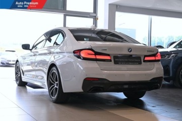 BMW Seria 5 G30-G31 Limuzyna Facelifting 2.0 520d 190KM 2022 BMW Seria 5 520d xDriveFV23Repair InclusiveService InclusiveM Pakiet Sport, zdjęcie 19