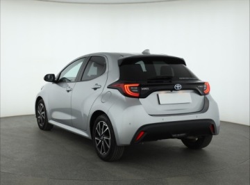 Toyota Yaris IV Hatchback 1.5 Hybrid Dynamic Force 116KM 2023 Toyota Yaris 1.5 VVT-i Hybrid, Salon Polska, zdjęcie 3