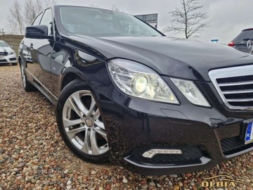 Mercedes Klasa E W212 Limuzyna 350 CDI BlueEFFICIENCY 231KM 2009 Mercedes-Benz Klasa E E350 V6 Diesel Automat Szyberdach 3.0 Diesel 230KM, zdjęcie 4