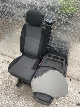 MASTER III 4 IV MOVANO SEDADLO SPOLUJEZDCE PRAVÝ DVOJKA