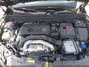 Mercedes GLB 2024 Mercedes-Benz GLB 250 4Matic 2024 2.0l 2.0 Benzyna 221KM, zdjęcie 8