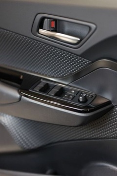 Toyota C-HR I Crossover Facelifting 2.0 Hybrid Dynamic Force 184KM 2023 Toyota C-HR 2.0 Hybrid Style 2.0 Hybryda 184KM, zdjęcie 28