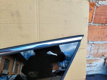 Mondeo MK5 заднее правое стекло кузова универсал, черный