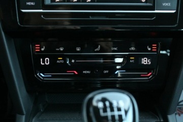 Volkswagen Passat B8 Variant Facelifting 1.5 TSI EVO 150KM 2022 Volkswagen Passat ELEGANCE 1.5 TSI 150KM Salon Polska Serwis ASO FV 23%, zdjęcie 31