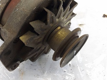 ALTERNÁTOR 026903015B 0120469727 VW T4 PASSAT AUDI 80 90 100 2.0 8V