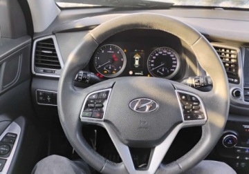 Hyundai Tucson III 2015 Hyundai Tucson 2015r, 1.7 CRDI. Uszkodzony przod. 1.7 Diesel 117KM, zdjęcie 10