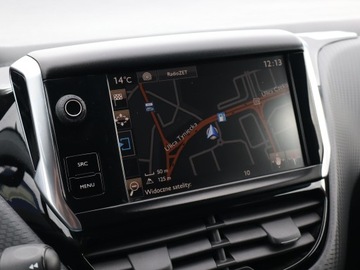 Peugeot 2008 I SUV Facelifting 1.2 PureTech 82KM 2017 Peugeot 2008 1.2 PureTech, Salon Polska, zdjęcie 11