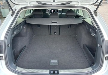 Volkswagen Passat B8 Variant Facelifting 1.5 TSI EVO 150KM 2024 Volkswagen Passat Variant Basic, ACC, Kamera cofania, Asystenci, Digital C, zdjęcie 9