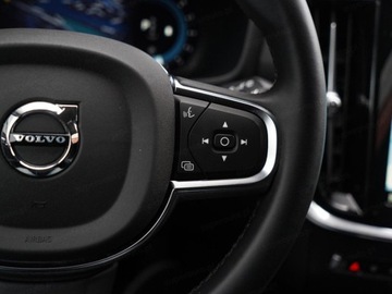 Volvo V60 II  2025 VOLVO V60 B4 Core Combi 2.0 (211KM) 2025, zdjęcie 8