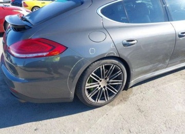 Porsche Panamera II 2016 Porsche Panamera 2016, 3.0L, E-HYBRID S, od ubezpieczalni 3.0 Hybryda 333KM, zdjęcie 5