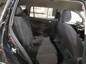 Volkswagen Tiguan II 2022 Volkswagen Tiguan 2022 r., 2,0L S AWD 2.0 Benzyna 184KM, zdjęcie 10